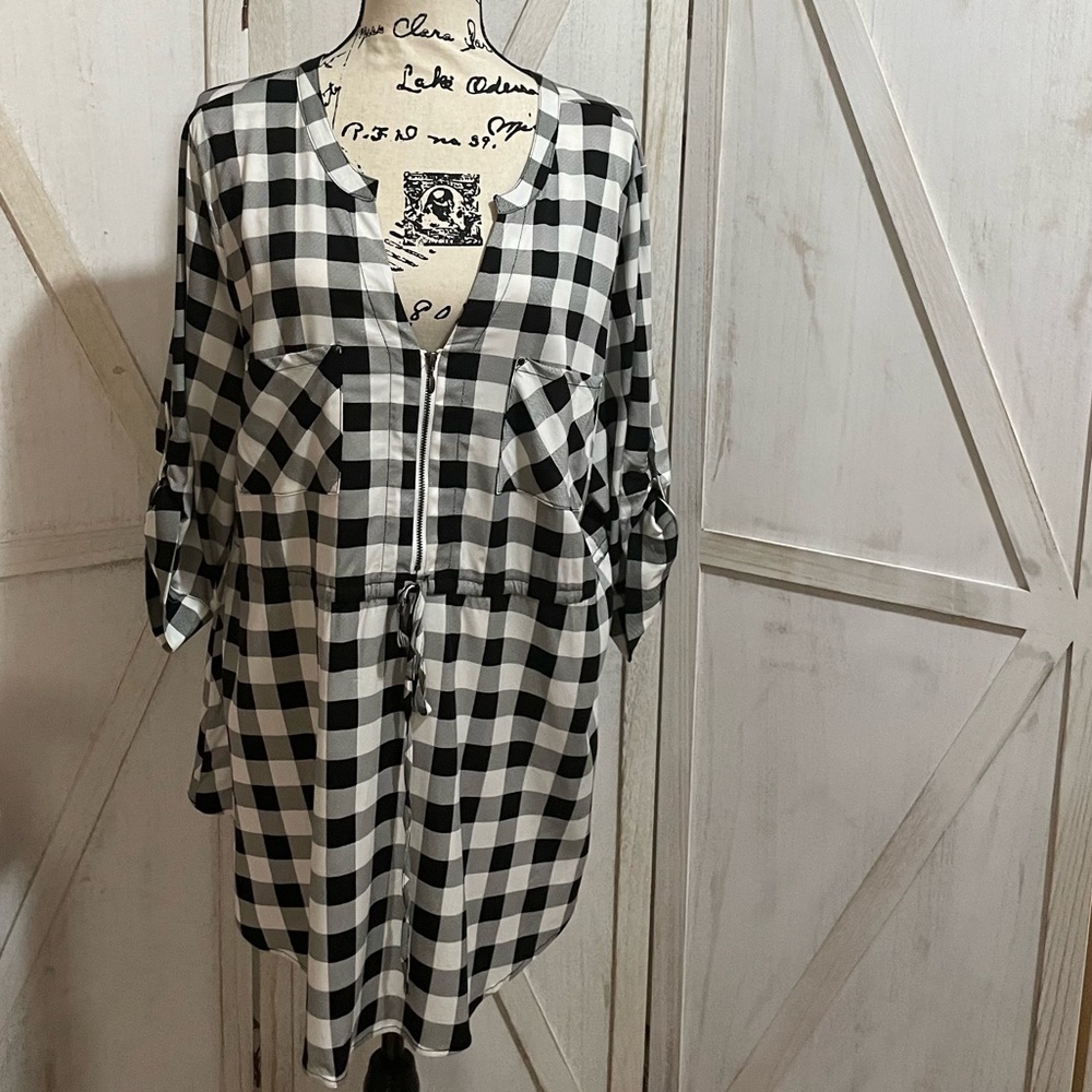 TORRID BUFFALO PLAID BLOUSE EUC 2X